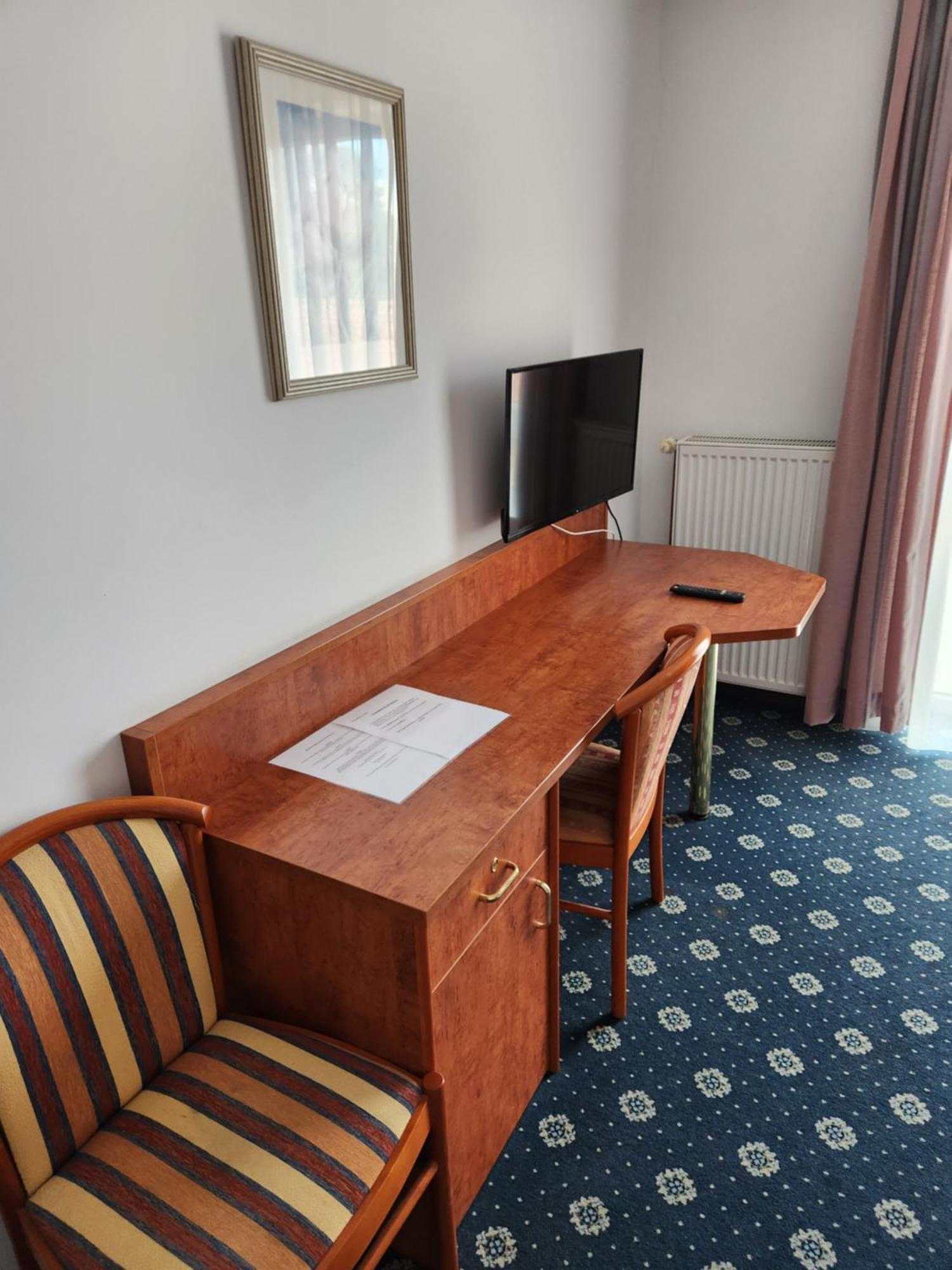 Hotel Hoyers In Pinneberg Prisdorf Eksteriør bilde