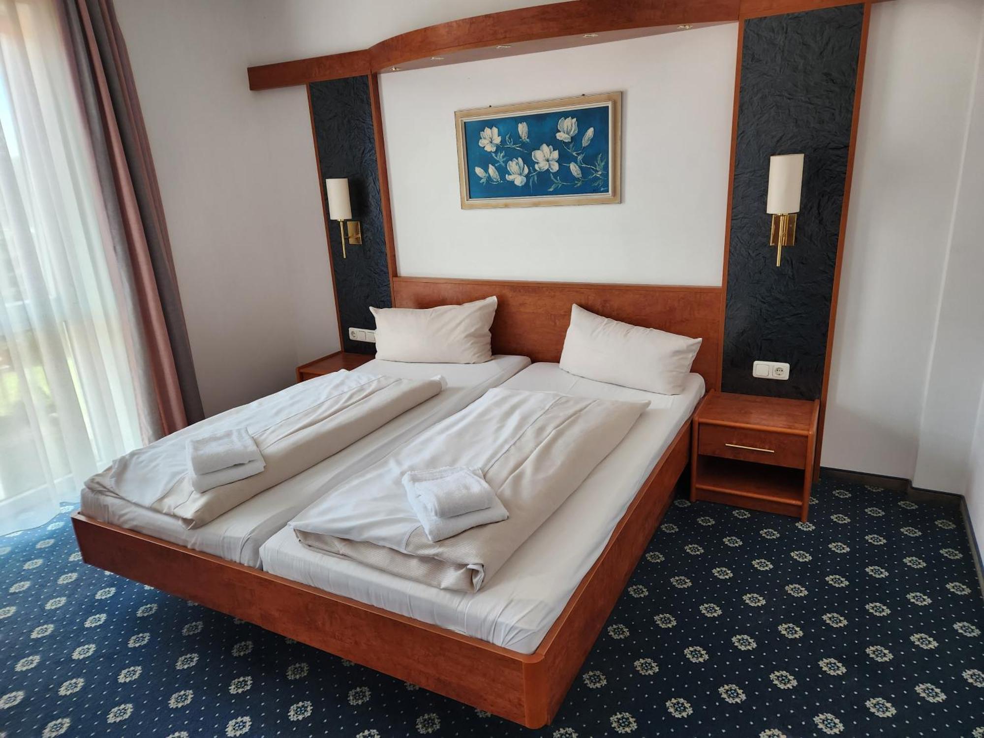 Hotel Hoyers In Pinneberg Prisdorf Eksteriør bilde