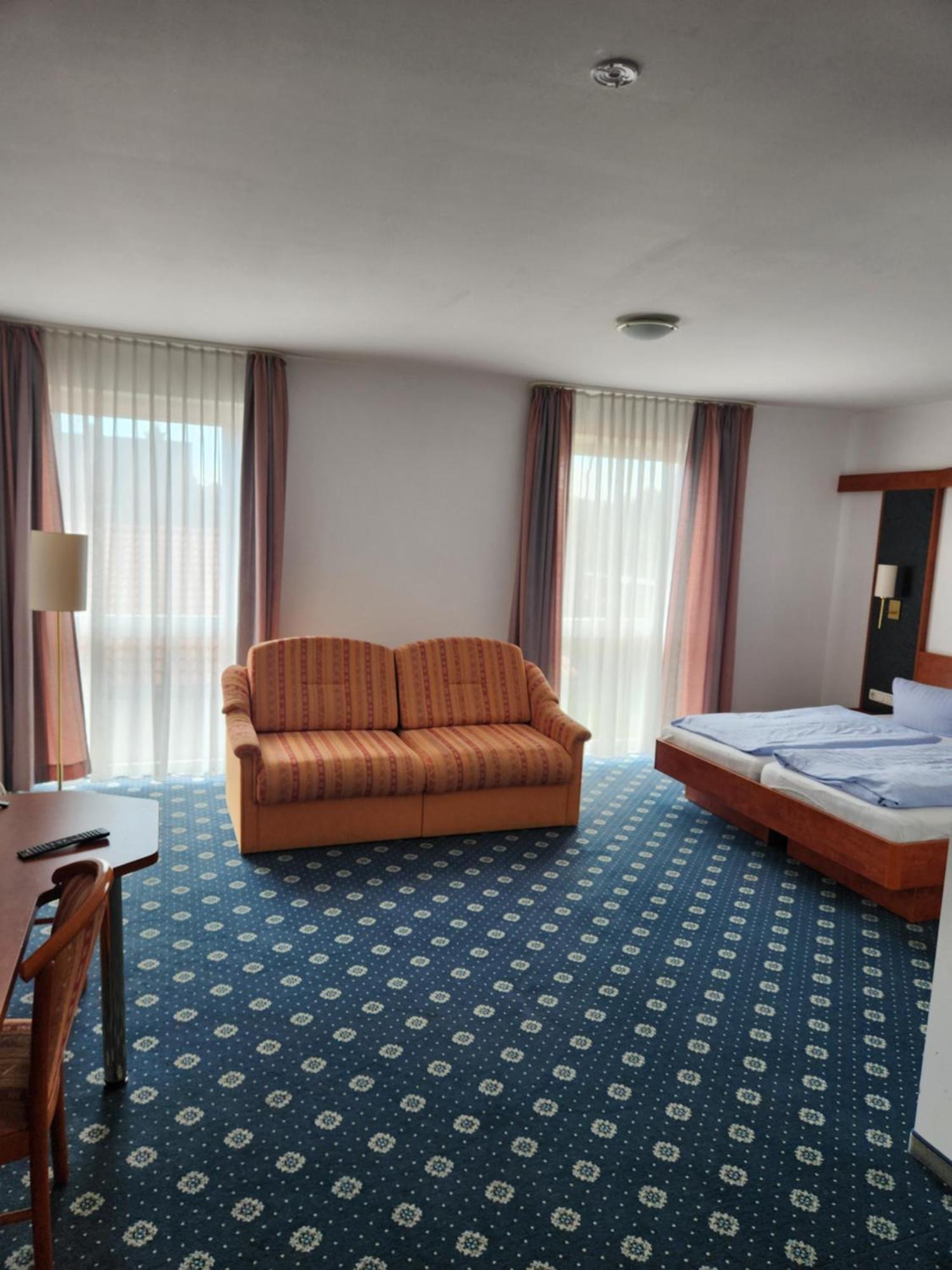 Hotel Hoyers In Pinneberg Prisdorf Eksteriør bilde